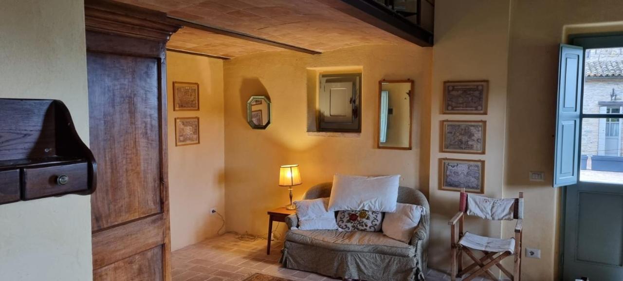 Bed and Breakfast Borgo Cardaneto Montone  Exterior foto